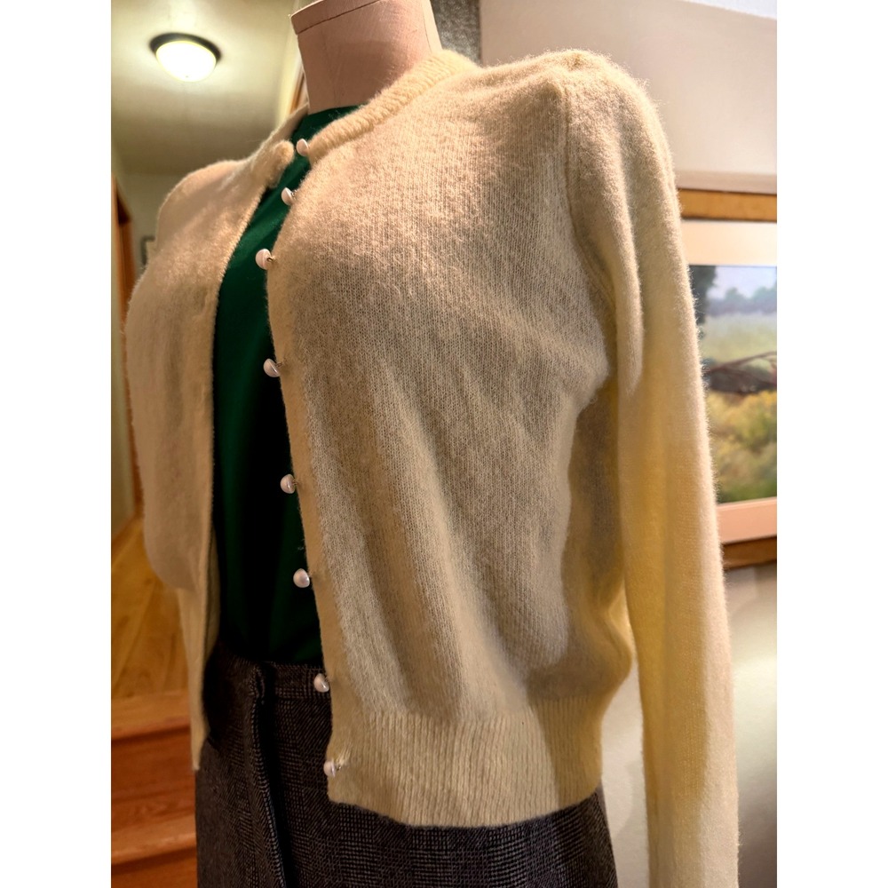 Abercrombie & Fitch Merino Wool Blend Shrunken Crew Cardigan Small ButterYellow
